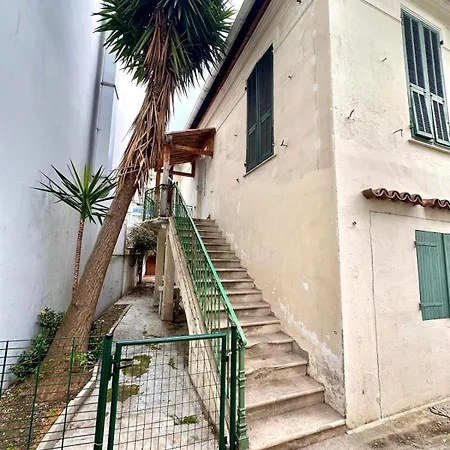 Daire 106 - T3 Avec Terrasse Dans Une Ancienne