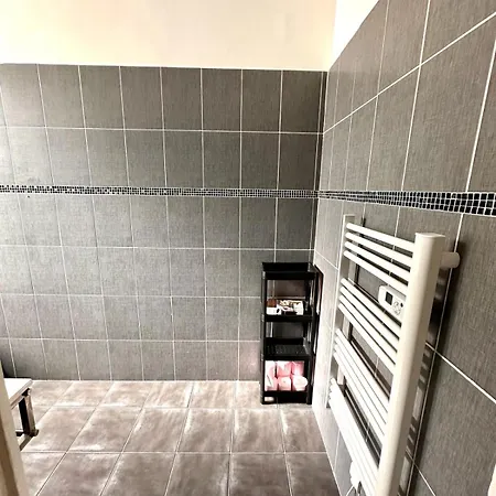 Apartamento 106 - T3 Avec Terrasse Dans Une Ancienne *